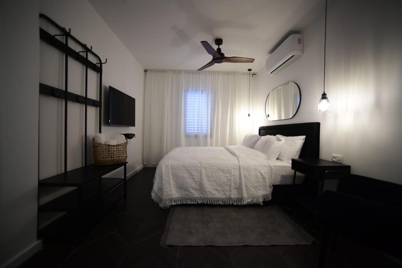 Z-32 Luxury Boutique Apartment Eilat Exteriör bild