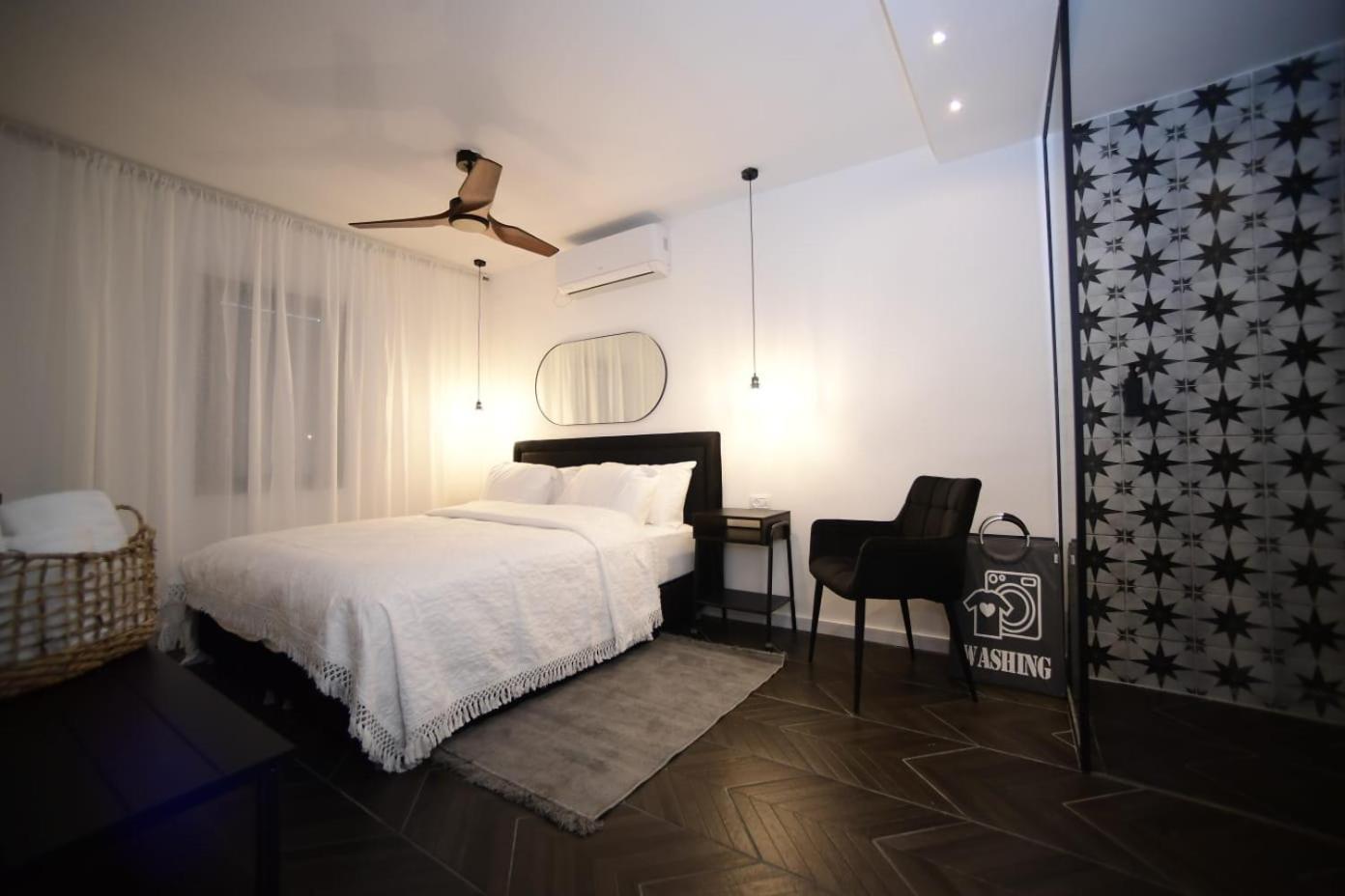 Z-32 Luxury Boutique Apartment Eilat Exteriör bild
