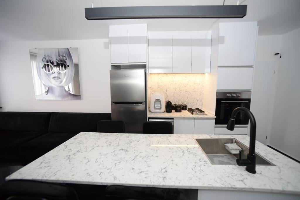 Z-32 Luxury Boutique Apartment Eilat Exteriör bild